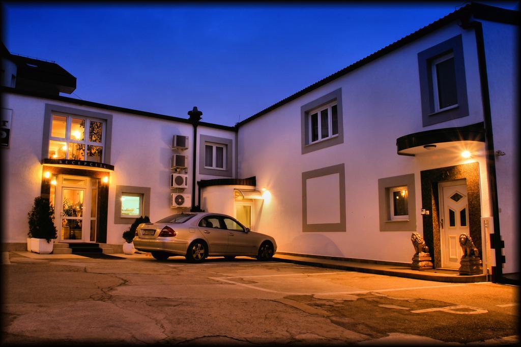 Hotel Vila Tina 자그레브 외부 사진